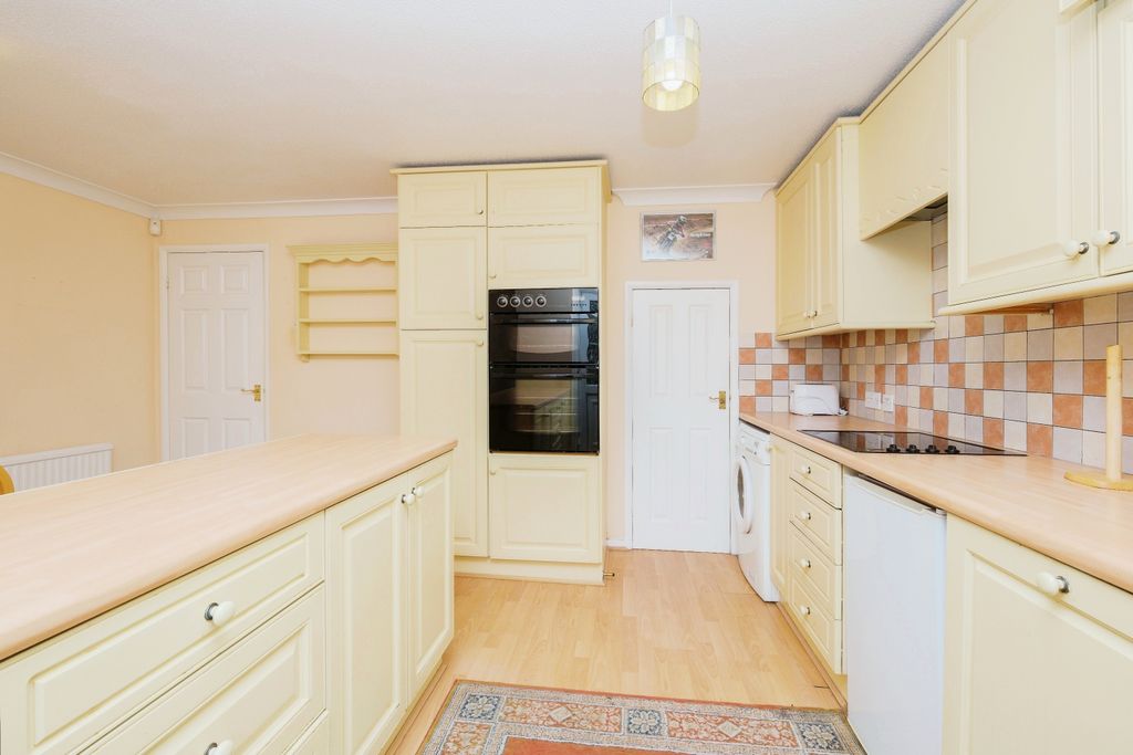 Property photo 3 of 15