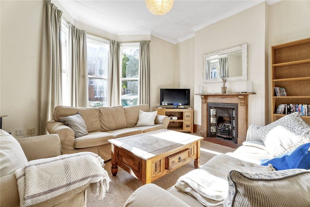 Property photo 2 of 16 Picture No. 01