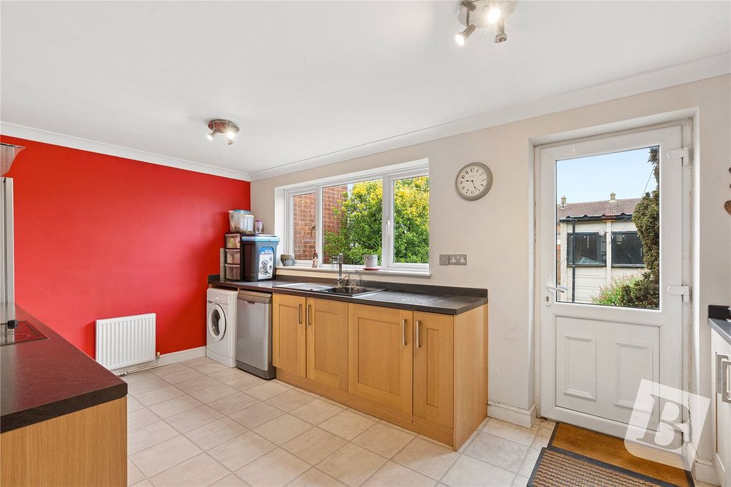 Property photo 3 of 16 Kitchen