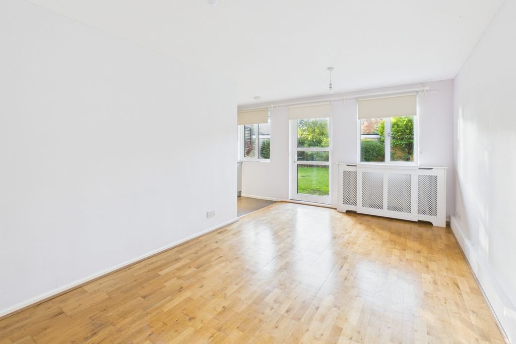 Property photo 2 of 15 Cam02545G0-Pr0535-Still001