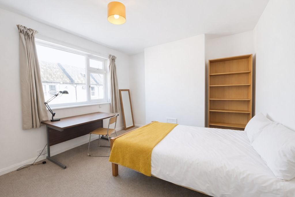 Property photo 2 of 10 Photo 18