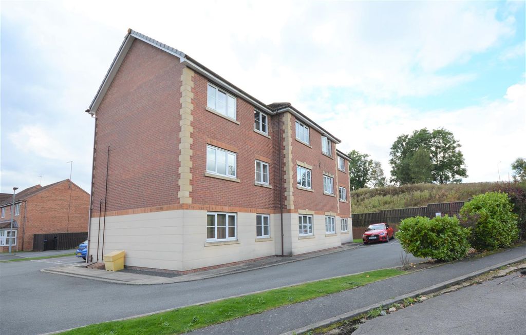 Property photo 1 of 9