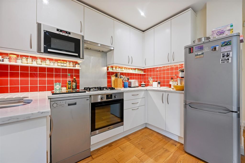 Property photo 3 of 9 Caithness Road