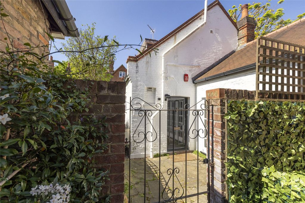 Property photo 1 of 14 External