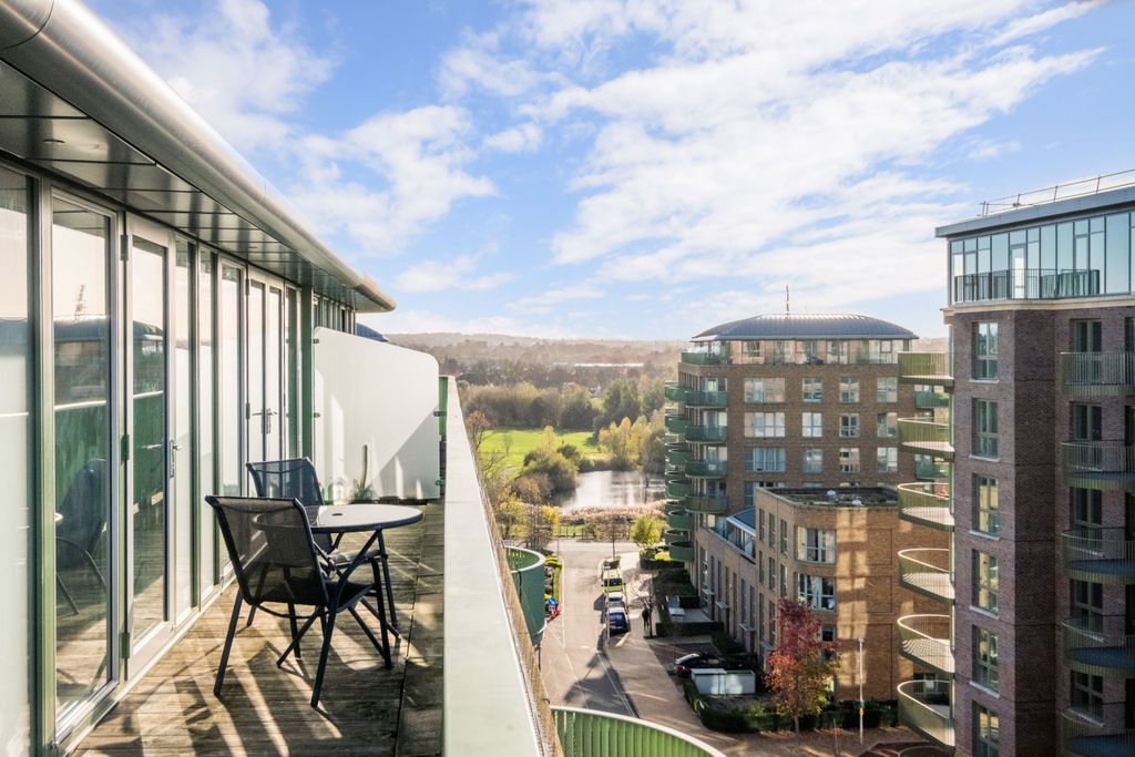 Property photo 3 of 11