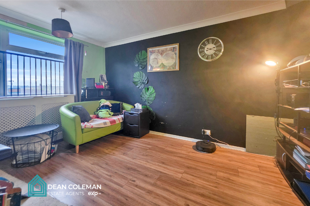 Property photo 3 of 12