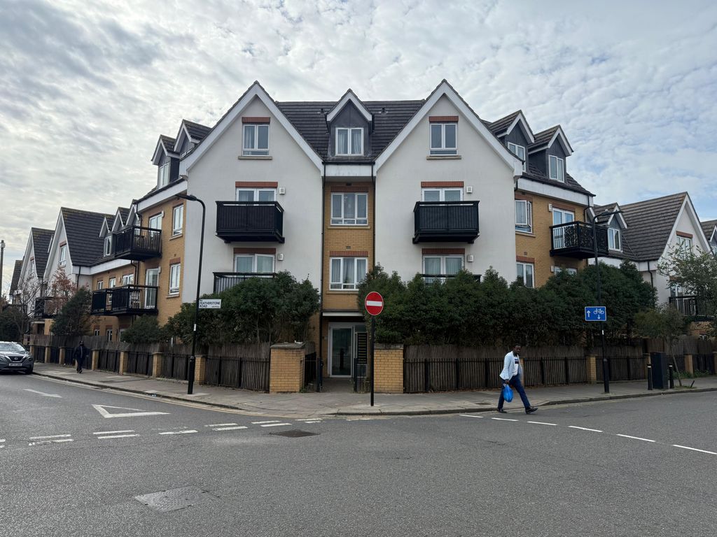 Property photo 2 of 20 Gallery