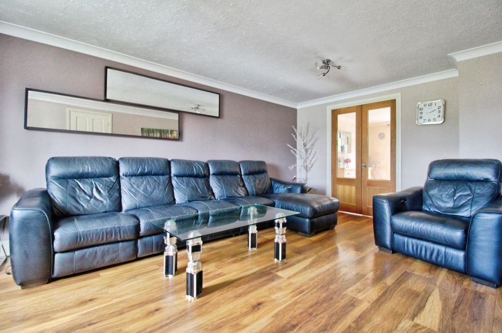 Property photo 2 of 29 23
