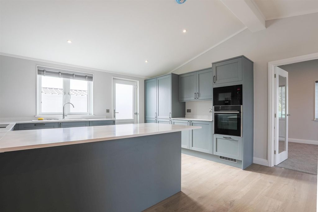 Property photo 3 of 20 Ahea7936.Jpg