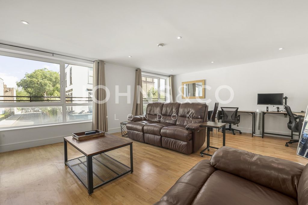 Property photo 1 of 25