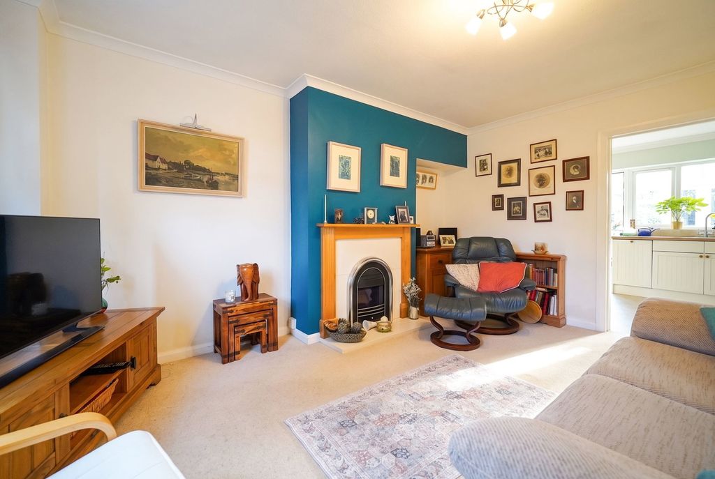Property photo 3 of 17