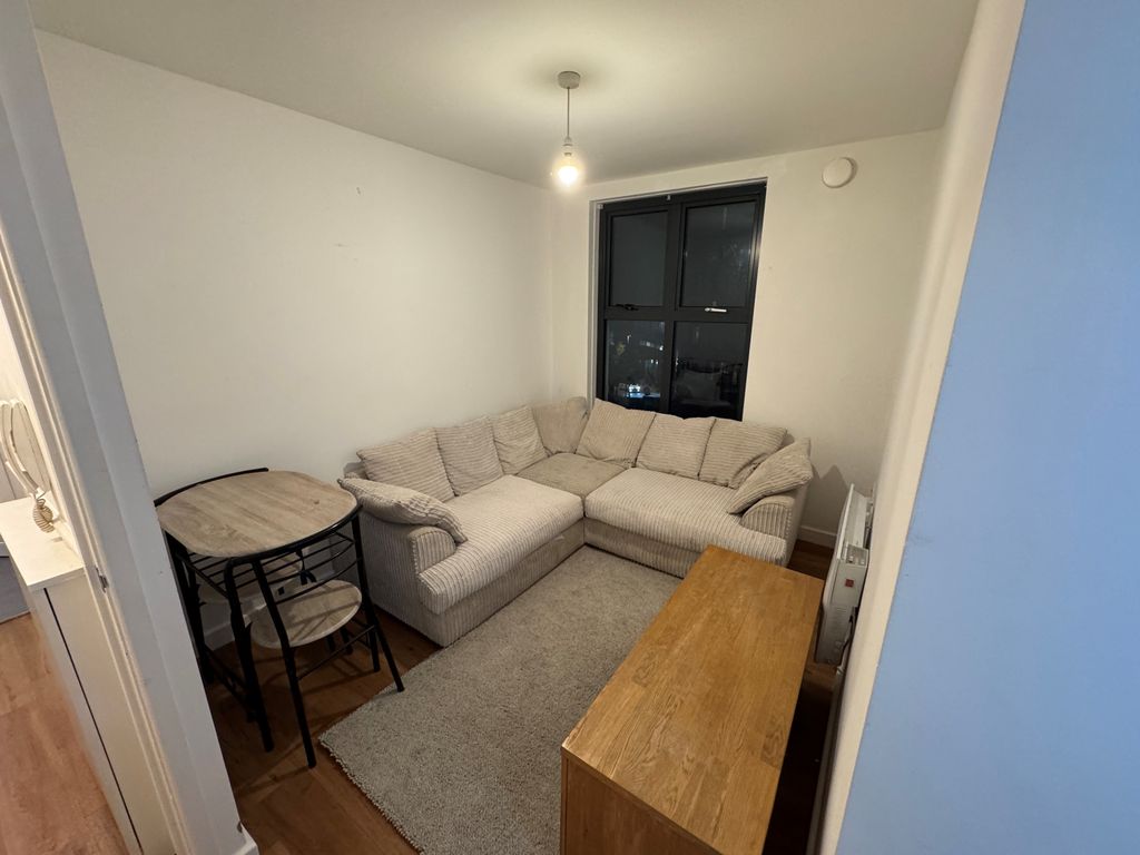 Property photo 3 of 5 1