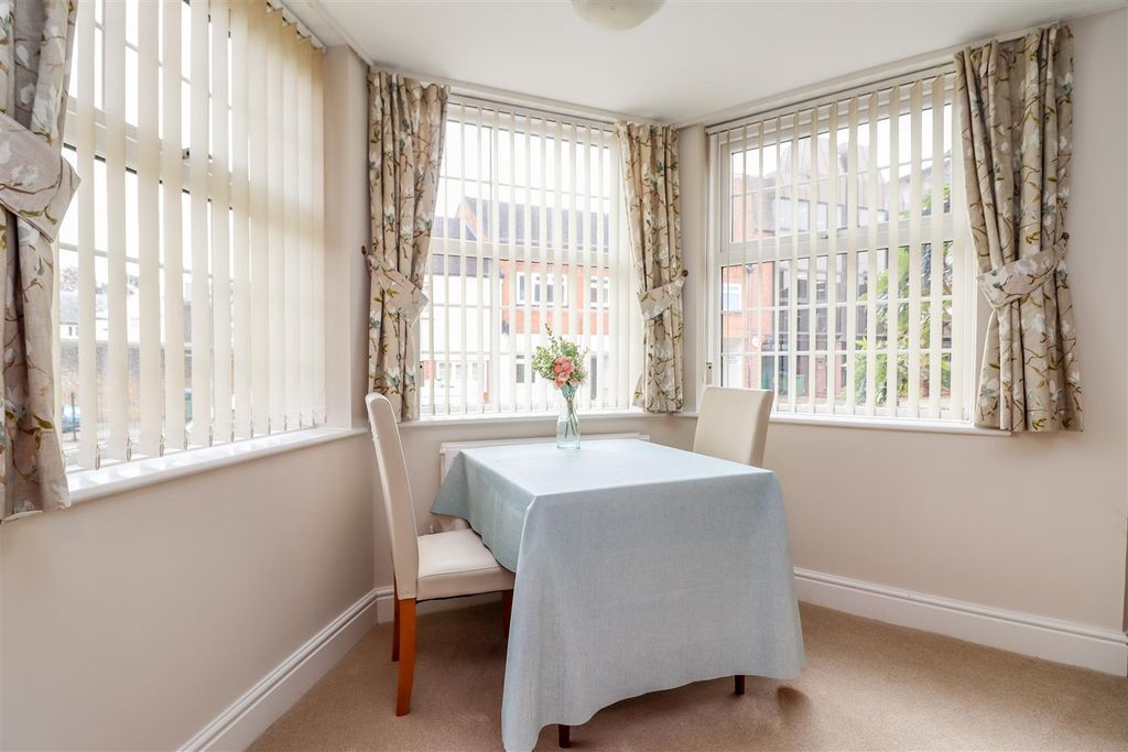 Additional image 5 of 2 bed flat for salePotters Place, Horsham RH12