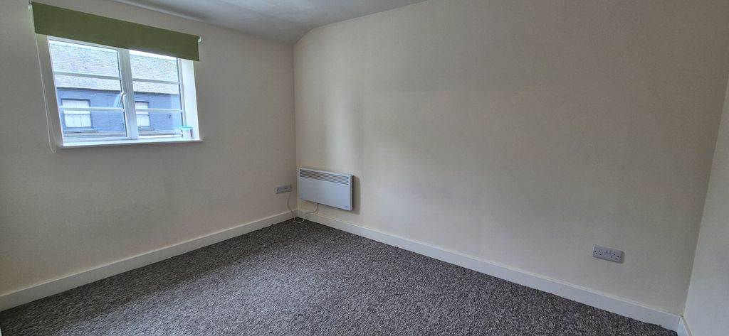 Property photo 3 of 3 Bedroom