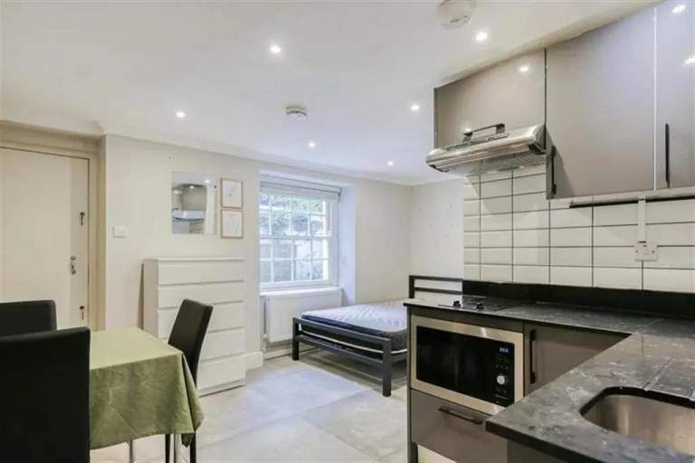 Property photo 1 of 5