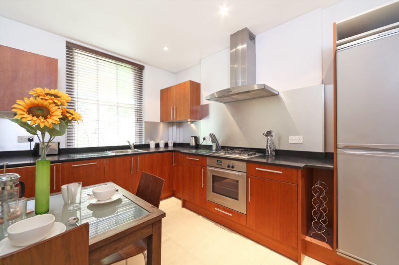 Property photo 2 of 6 Kitchen