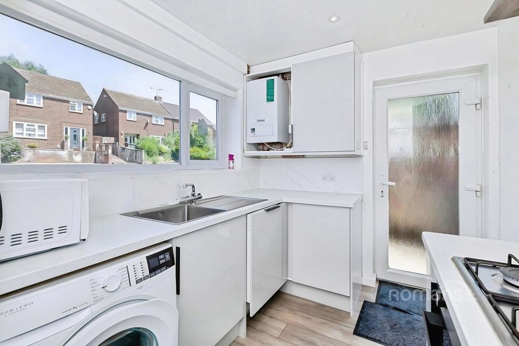 Property photo 3 of 12 Pbox-Img.Jpg