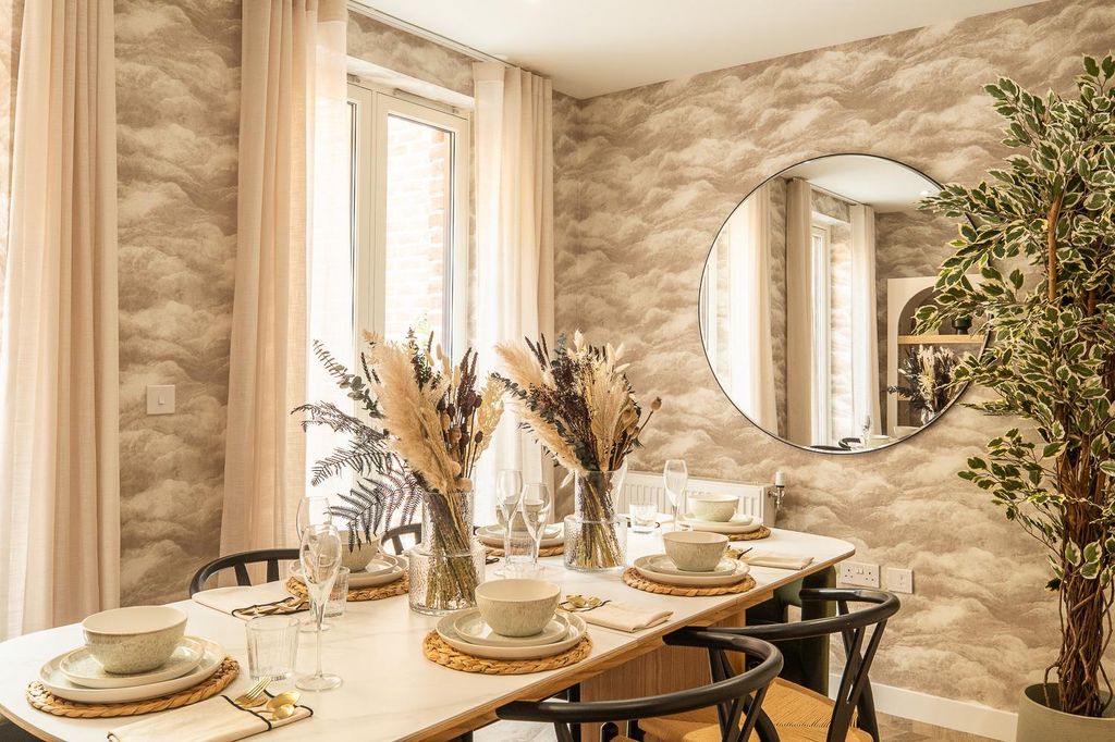 Property photo 3 of 10 Ben_Pipe_Photography_051225_MM_Woolwich_020.Jpg