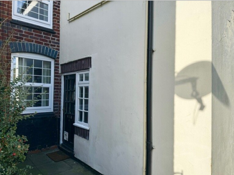 Property photo 2 of 10