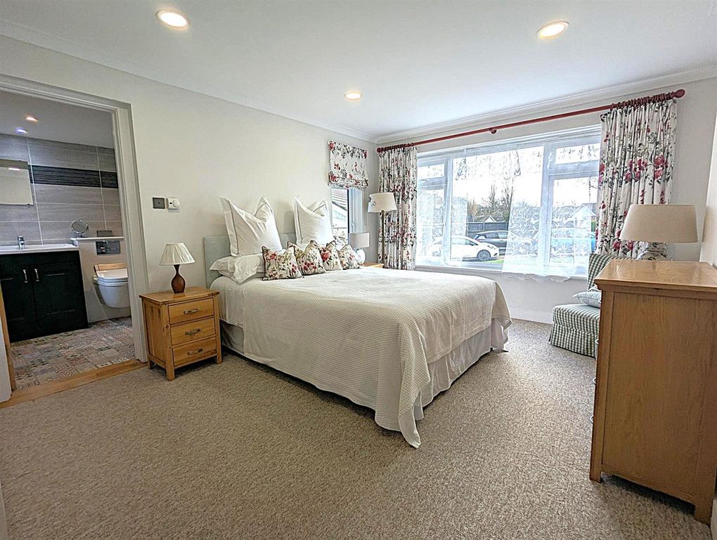 Property photo 2 of 20 8.Jpg