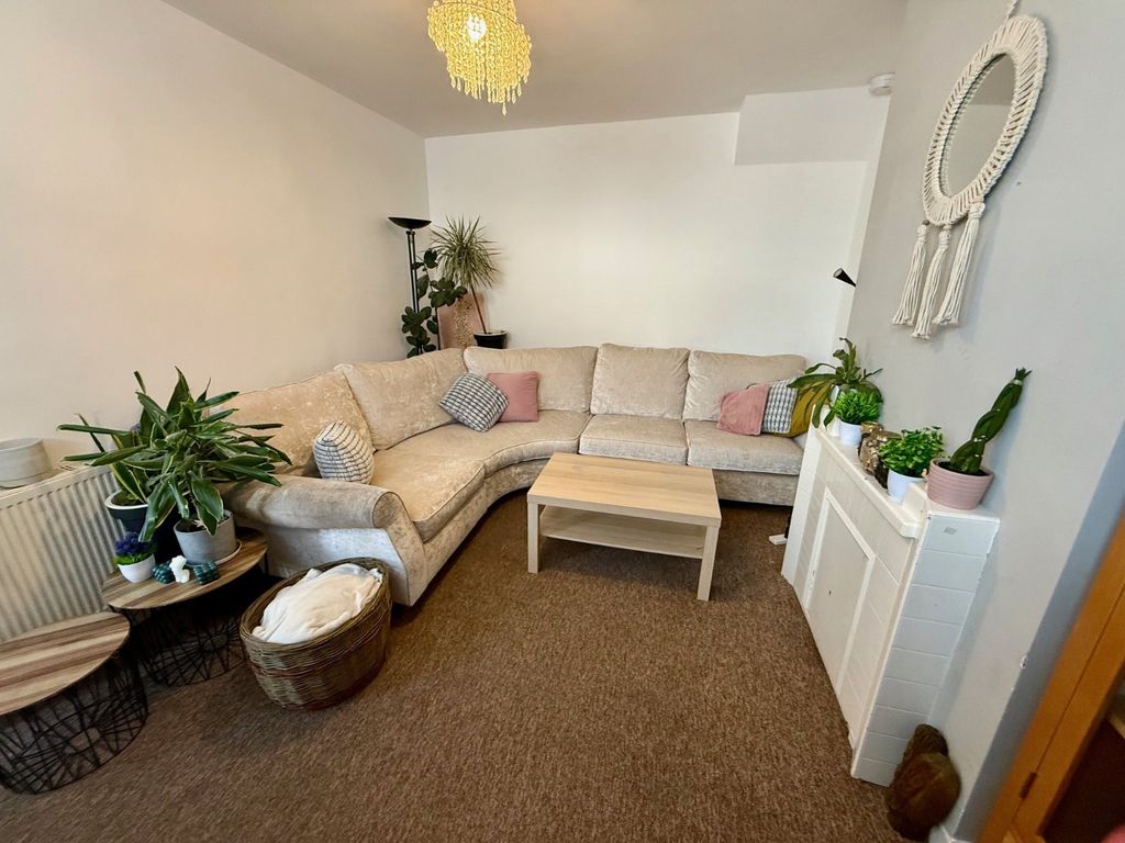 Property photo 2 of 14 Picture No. 02