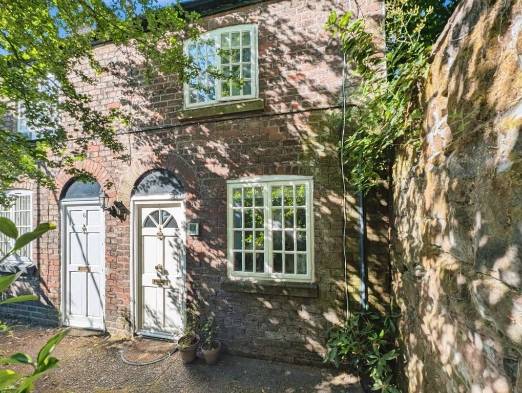 Property photo 1 of 9 2