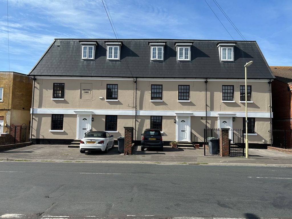 Property photo 1 of 16 Shotton Court