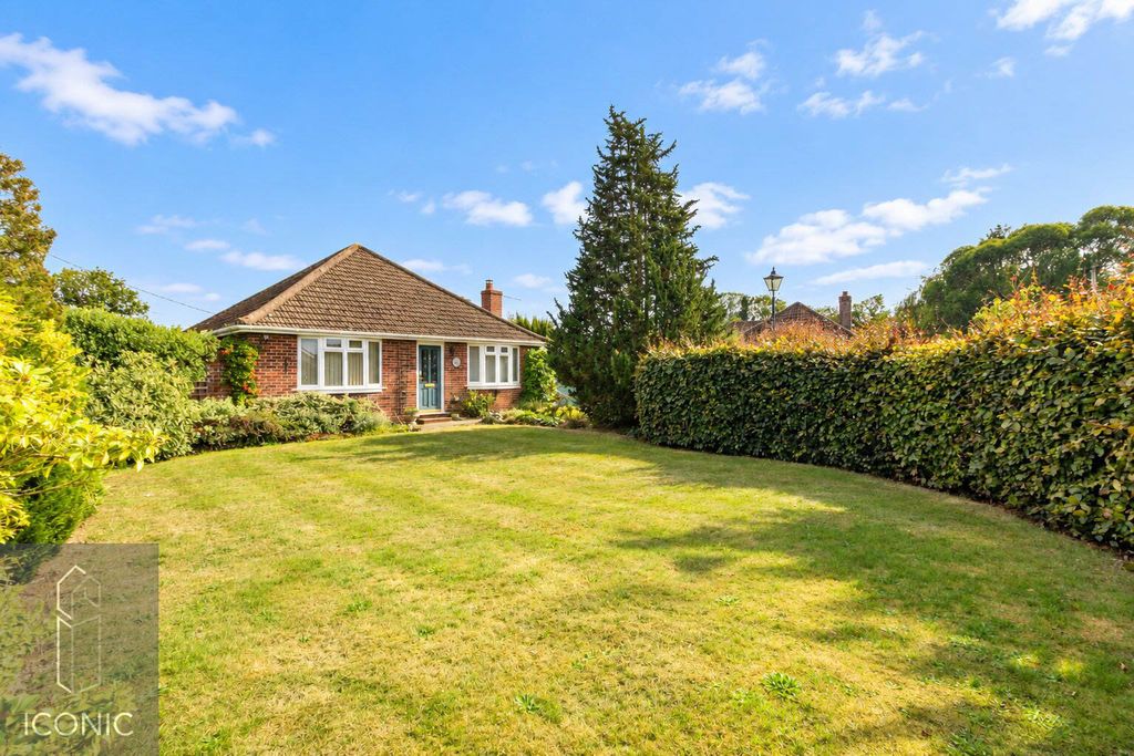 Property photo 1 of 13 Photo 10