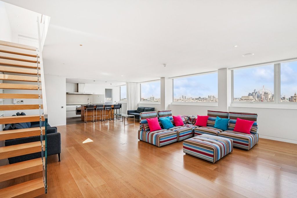 Property photo 1 of 29