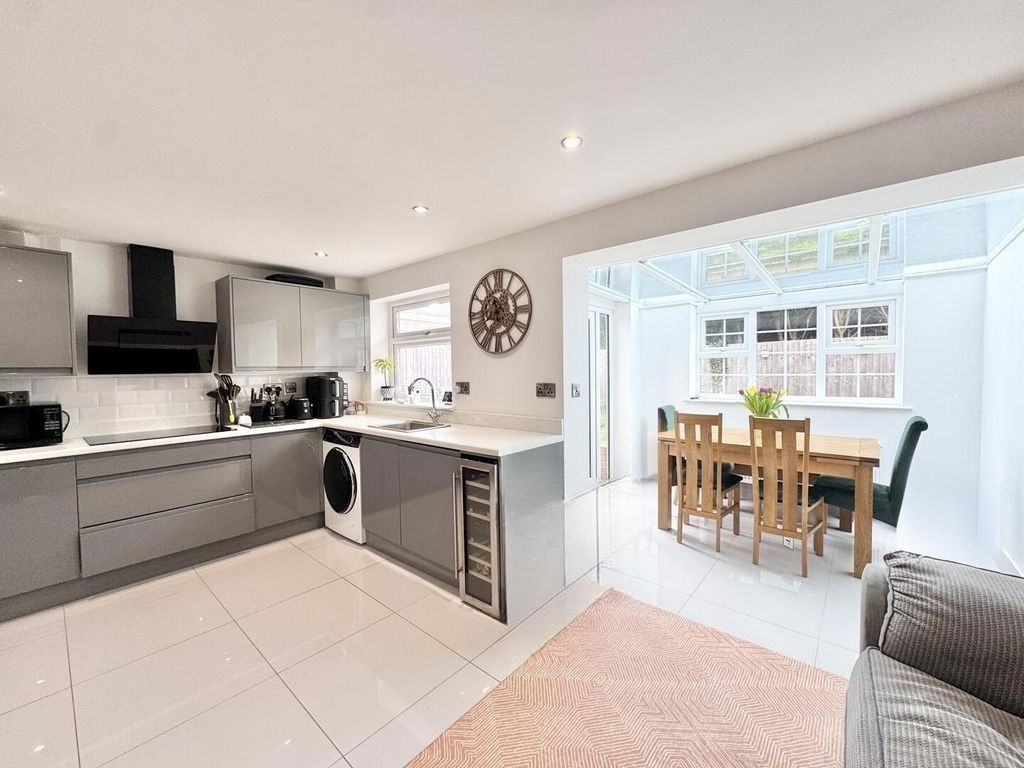 Property photo 3 of 13 Dining Kitchen