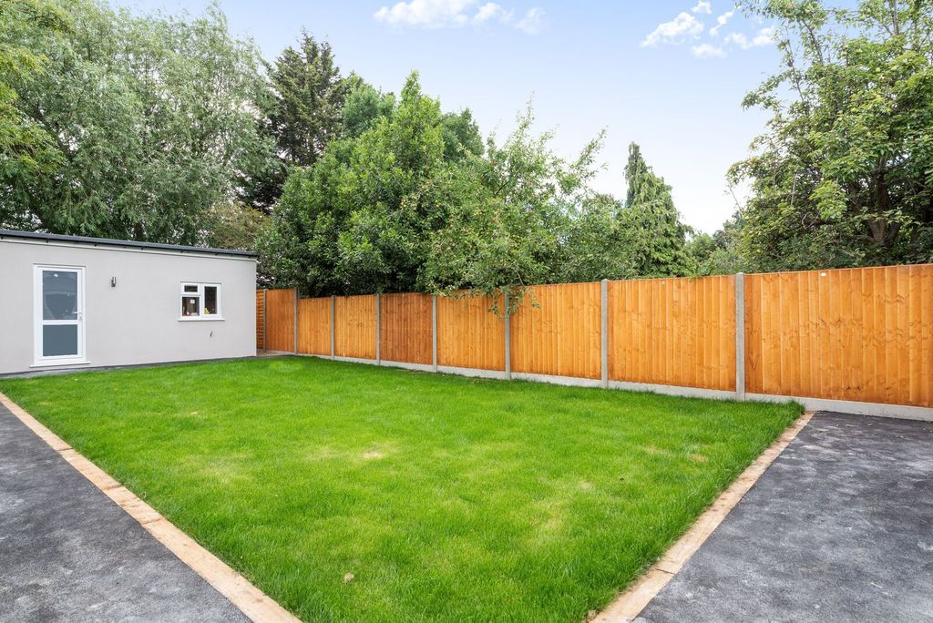 Property photo 2 of 5