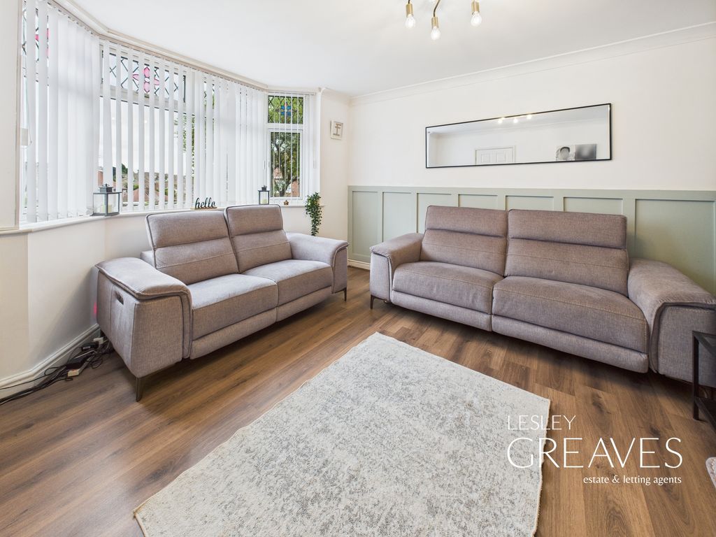 Property photo 2 of 17 Living Room