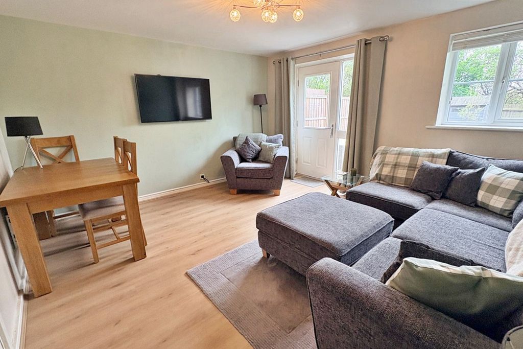 Property photo 3 of 12 5128603