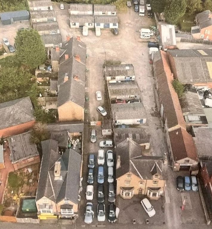 Property photo 2 of 20