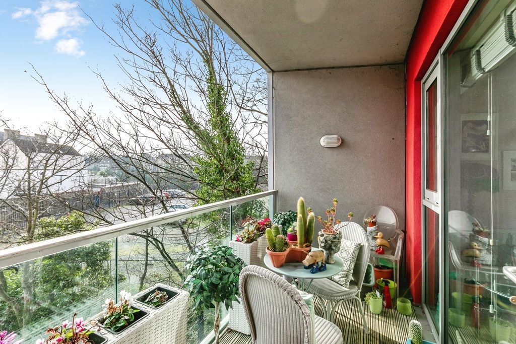 Property photo 3 of 12 Pbox-Img.Jpg