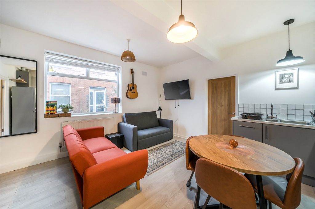 Property photo 2 of 14 Picture No. 35