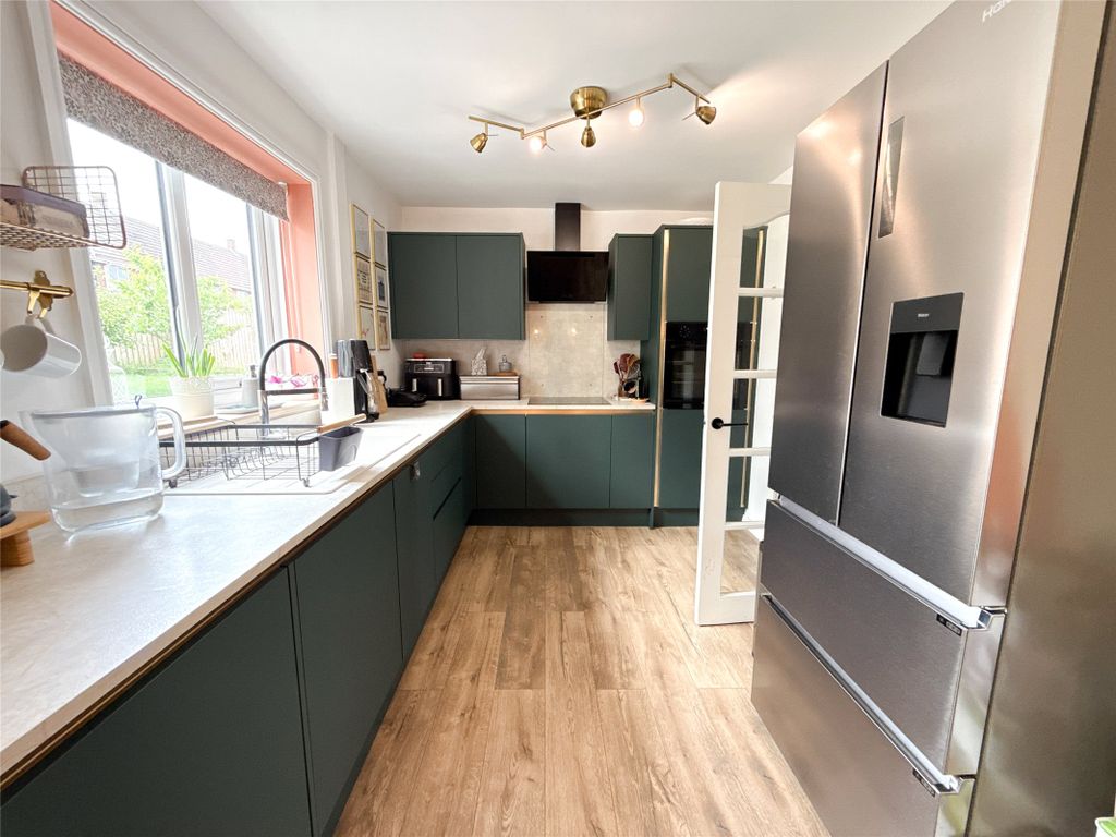 Property photo 2 of 27 Kitchen