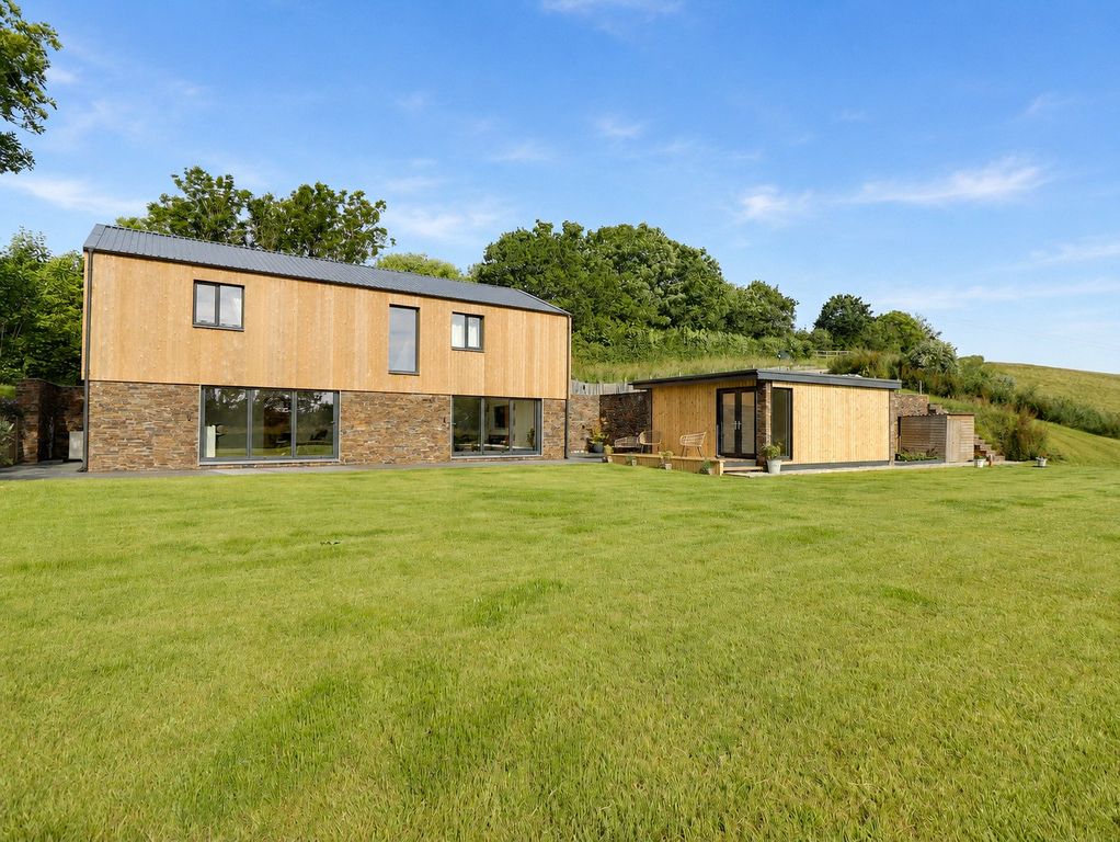 Property photo 1 of 21 Picture No. 28