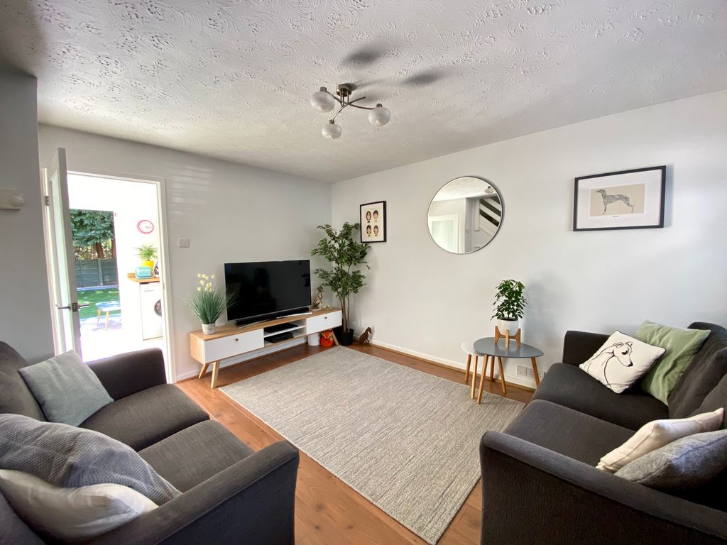 Property photo 2 of 11