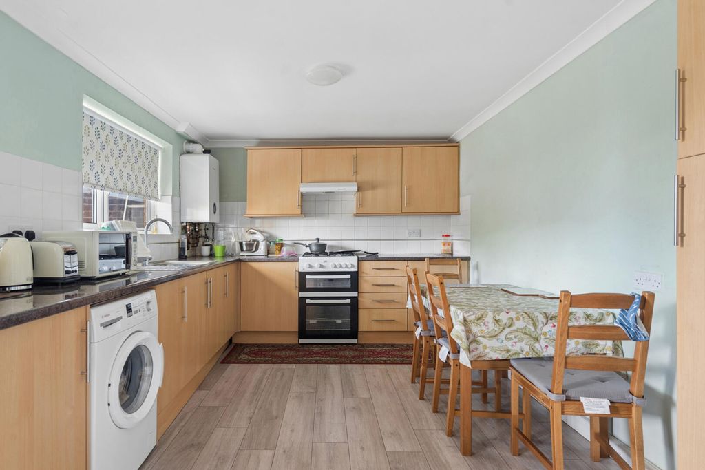 Property photo 2 of 12 Kitchen