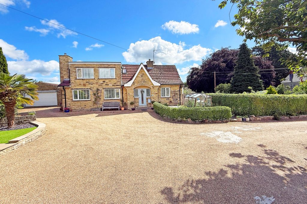 Property photo 1 of 24