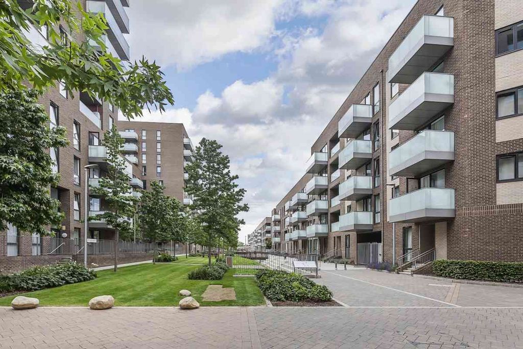 Property photo 3 of 11