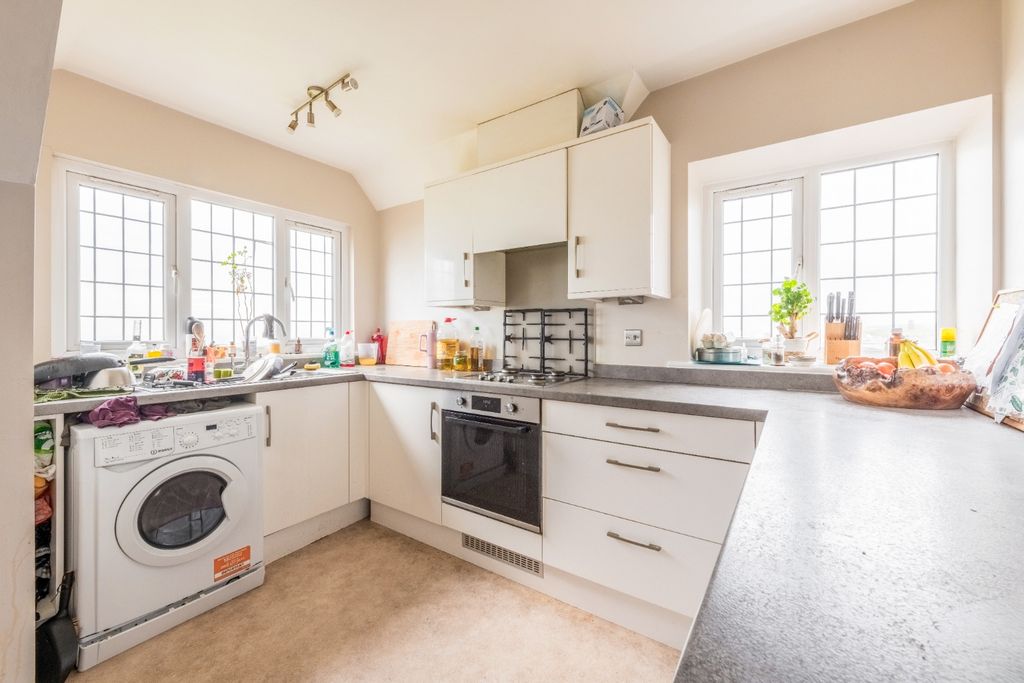 Property photo 3 of 23 4703143