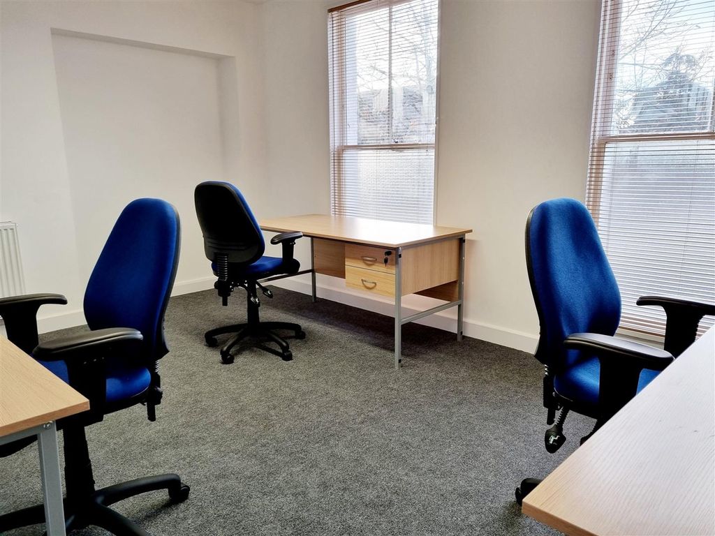 Property photo 2 of 4