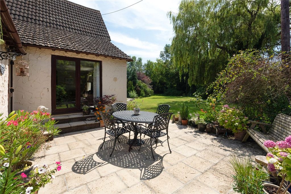 Property photo 3 of 22 Picture No. 20