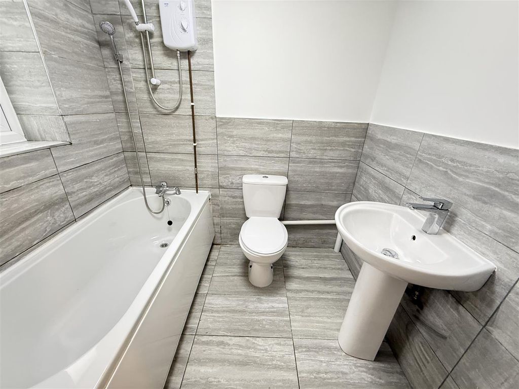 Property photo 3 of 10 Newport-3.Jpg