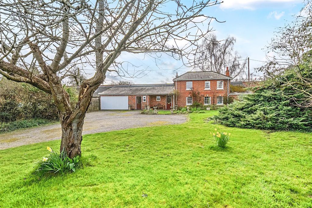 Property photo 1 of 26 9-69B92B355Dd5A-1-69B0744d38Fb5-1425132-4-69B00747