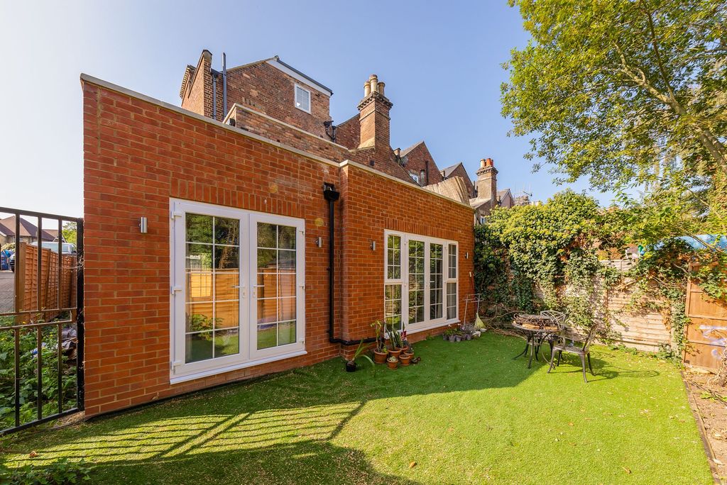 Property photo 2 of 15