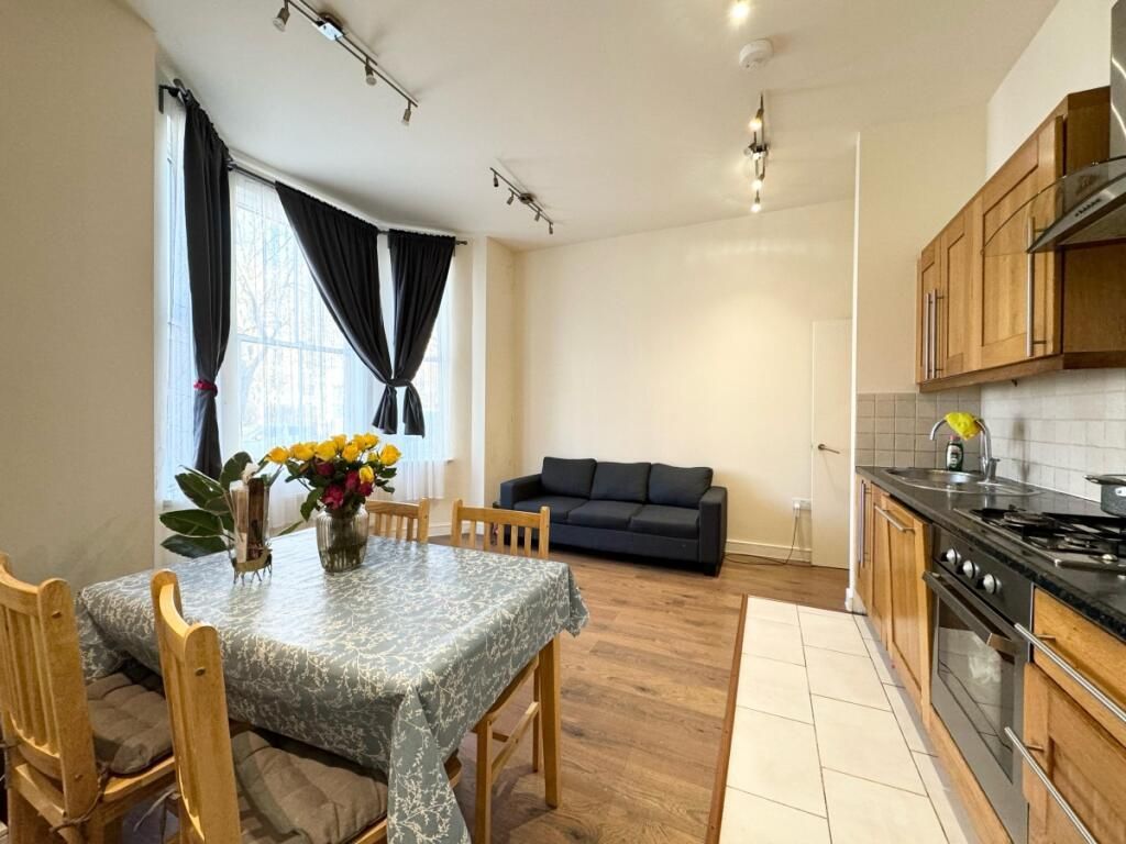 Property photo 2 of 7 c755325Bd699A7Bb6932A86A67c21865.Jpeg