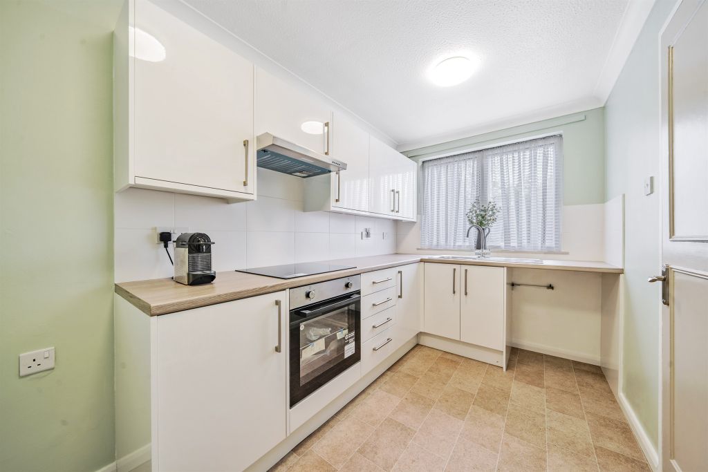 Property photo 3 of 13